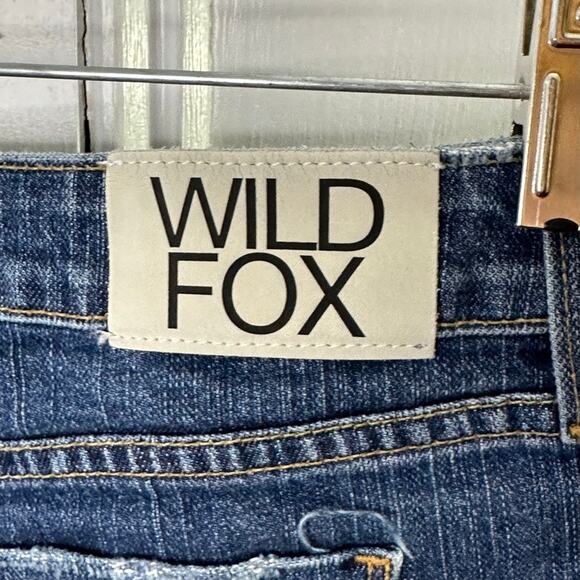 WILDFOX Low Rise Distressed Cut Off Daisy Duke Jean Shorts Medium Rinse Sz 26 - Picture 6 of 7